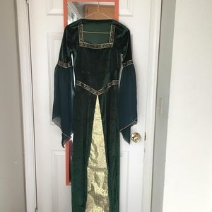 medieval faire dress